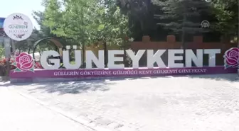 Isparta'da Gül Festivali