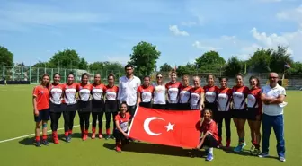 Hokeyin Sultanları umutları son iki maça bıraktı