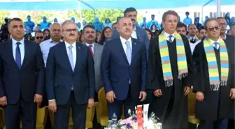 Bakan Çavuşoğlu, mezuniyet törenine katıldı