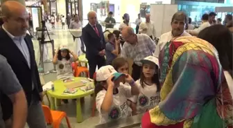 Çocuklar içtikleri sütün kutusunu kağıda dönüştürdü