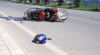 Otomobille çarptığı motosikletin sürücüsü öldü, gözyaşlarına boğuldu