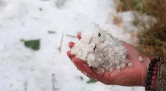 Tokat'ta dolu ve sağanak yağış ulaşımda aksamalara neden oldu