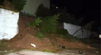 Kırıkkale'de sağanak nedeniyle okulun istinat duvarı çöktü