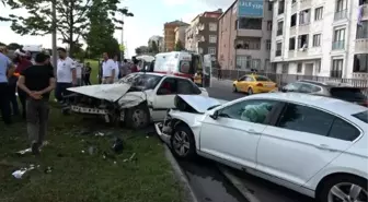 Sultangazi'de trafik kazası: 1'i ağır 3 yaralı