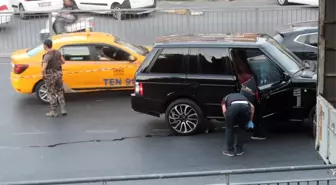 Kağıthane'de trafik ışıklarında cipe silahlı saldırı: 4 yaralı