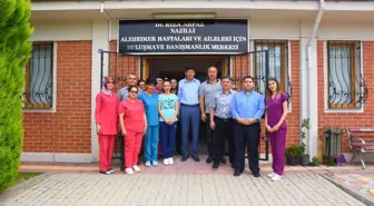 Başkan Özcan Alzheimer Merkezi'ni ziyaret etti