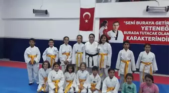 Şuhut'ta karate kuşak sınavı yapıldı