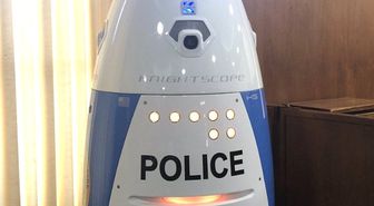 ABD'de yumurta şeklindeki robot polis devriye gezdi
