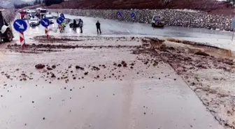 Burdur'da şiddetli yağış su baskınlarına yol açtı