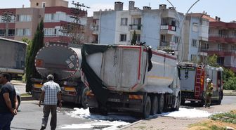 İzmir'de seyir halindeki kamyon kasasında yangın