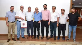 Nazillili Malatyalılardan Başkan Özcan'a hayırlı olsun ziyareti