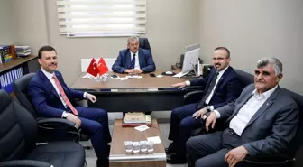 AK Parti Grup Başkanvekili Bülent Turan ve Genel Sekreter Fatih Şahin, Saadet Partisi Genel...