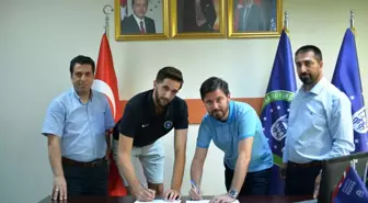 Furkan Dur sözleşme yeniledi