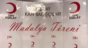 Türk Kızılay'ından bağışçılara madalya