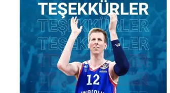 Anadolu Efes, Brock Motum'a teşekkür etti