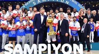 Anadolu Efes, şampiyonluk sonrası Brock Motum ile yollarını ayırdı