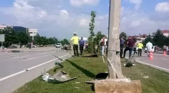 Ortadan ikiye bölündü, 2 kişi öldü