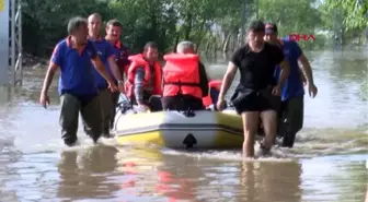 SAMSUN Terme'de sağanak sele neden oldu