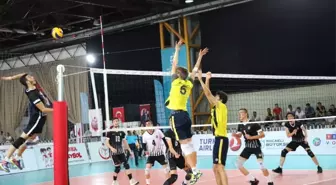 Yıldız erkekler voleybol derbisi Beşiktaş'ın