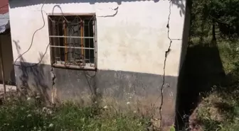 Bingöl'de heyelan nedeniyle iki ev boşaltıldı