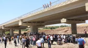 Çaya düşüp, kurtarmak istediği kardeşiyle birlikte boğuldu (2) - Yeniden