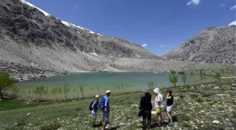 Toroslardaki doğal güzellik Yeşil Göl