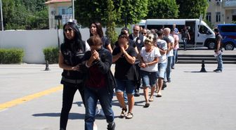 Zengin kadınları büyücülük ve üfürükçülükle 3 milyon lira dolandırdılar