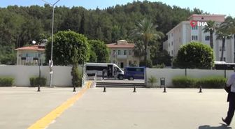 Eşleriyle sorun yaşayan kadınları milyonlarca lira dolandırdılar