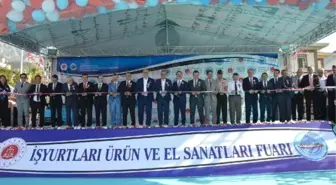 Manisa'da 'İşyurtları Ürün ve El Sanatları Fuarı' açıldı