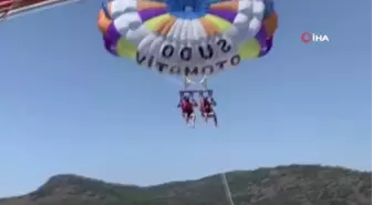 Trabzonsporlu Yusuf Yazıcı ailesiyle tatilin tadını çıkartıyor