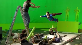 Efsane Filmlerin Karizmasını Yerle Bir Eden 15 Kamera Arkası Görüntüsü