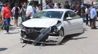 Tekirdağ'da iki araç çarpıştı: 3 yaralı