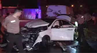 Ümraniye'de polisten kaçan sürücü, yayaların arasına daldı: 2'si ağır 4 yaralı