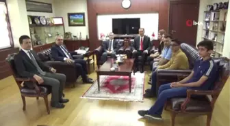 Vali Gündüzöz, LGS birincilerini tebrik etti