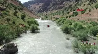 VAN Çatak'ta rafting sezonu başladı