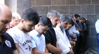 Diyarbakır'da Şeyh Sait ve arkadaşları anıldı