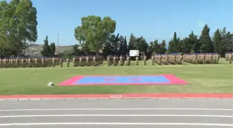 Kadın subay adayı komando kursunun birincisi oldu