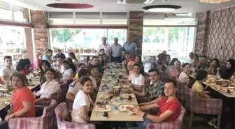 Manisa MÜSİAD Makedon öğrencileri kahvaltıda ağırladı