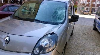 Otomobilin çarptığı bisikletli ağır yaralı