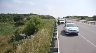 Şarampole devrilen otomobildeki baba yaralandı, oğlu öldü