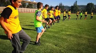 Yaz futbol okulu faaliyetlere başladı