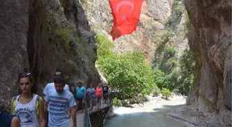 Saklıkent Kanyonu'na ziyaretçi akını