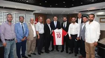 Başkan Yılmaz'a 10 numaralı forma