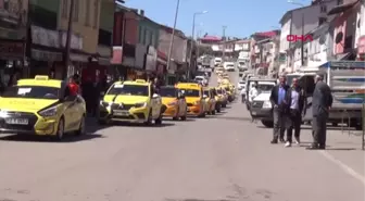 BİNGÖL Karlıova'da taksicilerden 'korsan' tepkisi