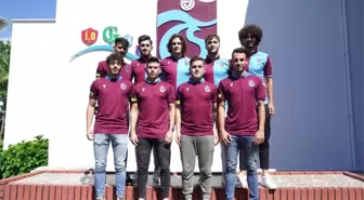 Trabzonspor 9 futbolcuyla sözleşme imzaladı