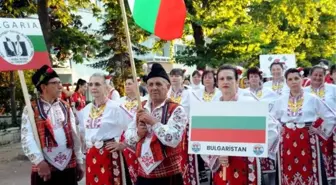 Yalova'da Uluslararası Halk Dansları Festivali kortejle başladı