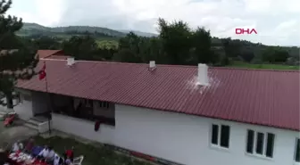 AMASYA Yayla köyündeki eski okulu sinema salonuna çevirdiler