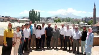 Vali Günaydın Kayseri Memur Sen'i ziyaret etti