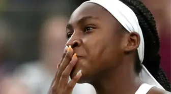 ABD'li 15 yaşındaki tenisçi Gauff, Wimbledon'da yıldızlara set vermeden rekor kırdı