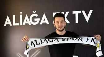 Aliağaspor'da Berkant imzaladı